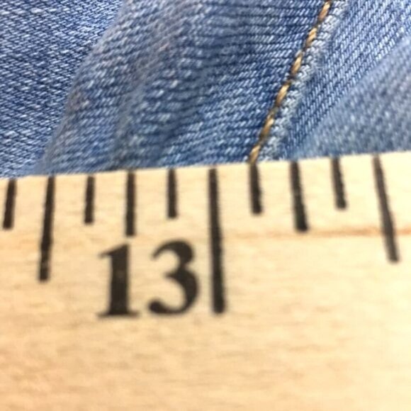 Forever 21 Womens Jeans Stretch Distressed Light Wash Straight Leg Size 14 - Picture 7 of 9